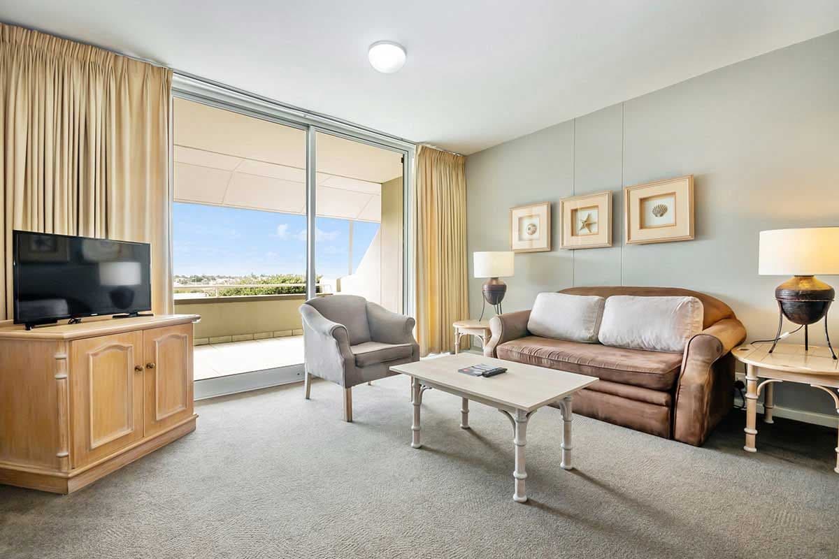 Lagoon View Apartment